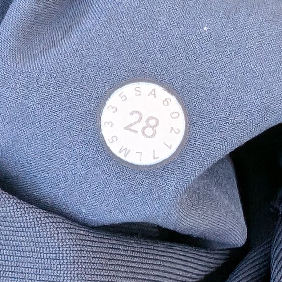 Men's Lululemon Pant - Picture 2 of 2